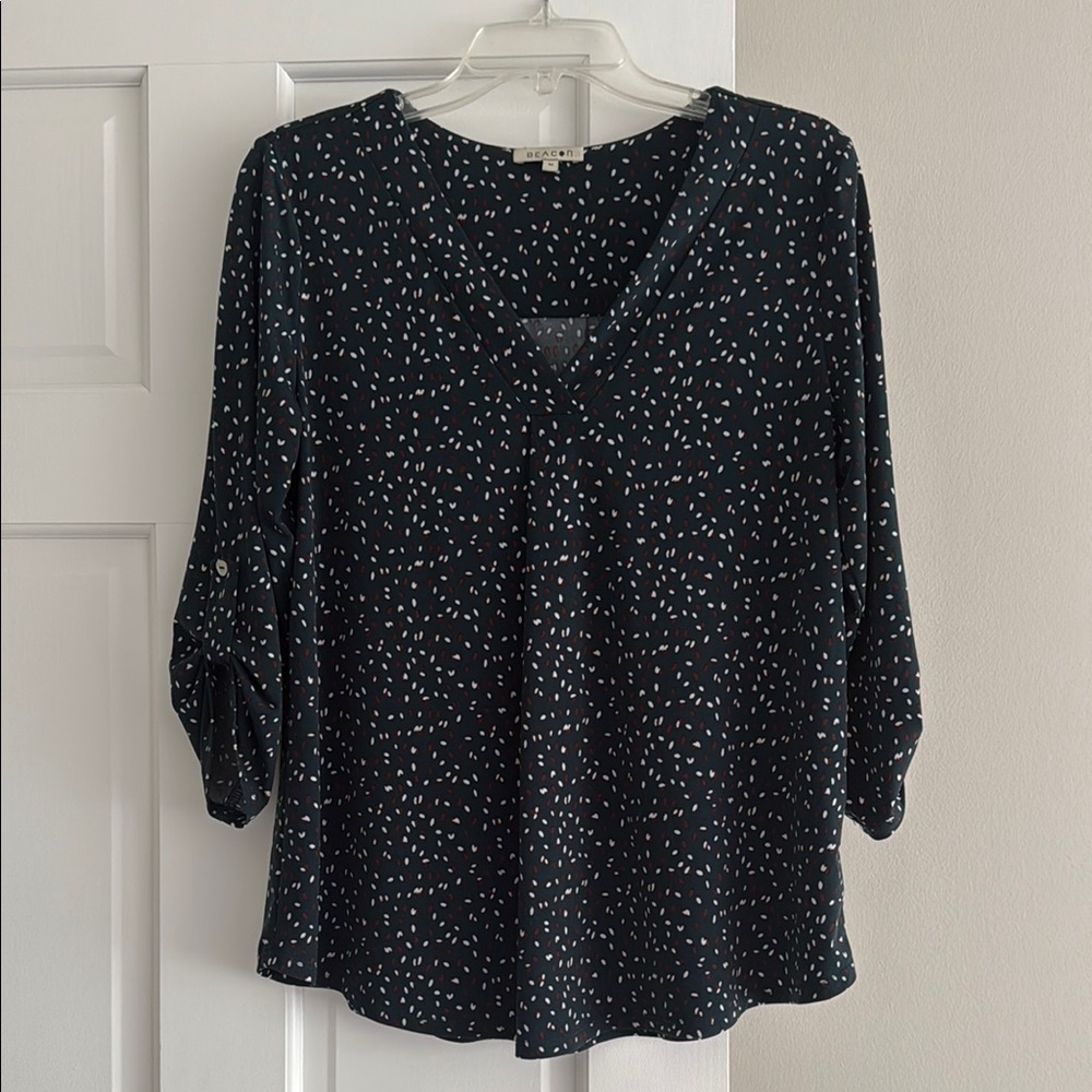 Dark Green and White 3/4 Sleeve Relaxed V-neck Blouse